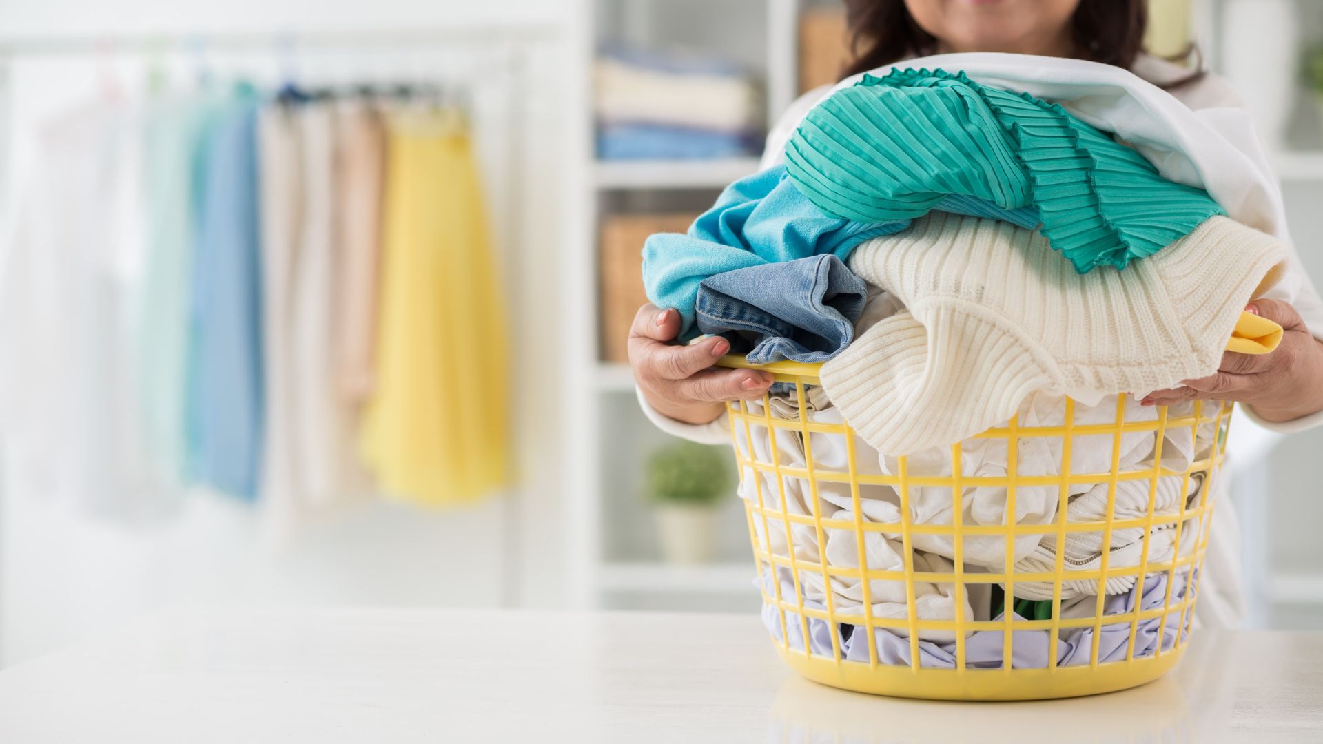 8 Factors to Determine Whether Clothes Need Dry Cleaning or Not