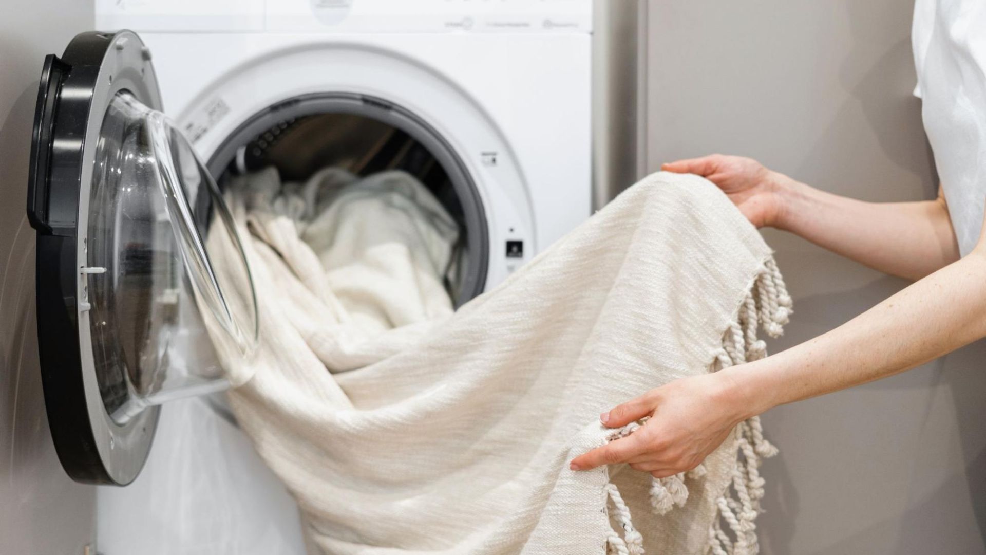 7 Advantages of Dry Cleaning Over Traditional Washing for Clothes Care